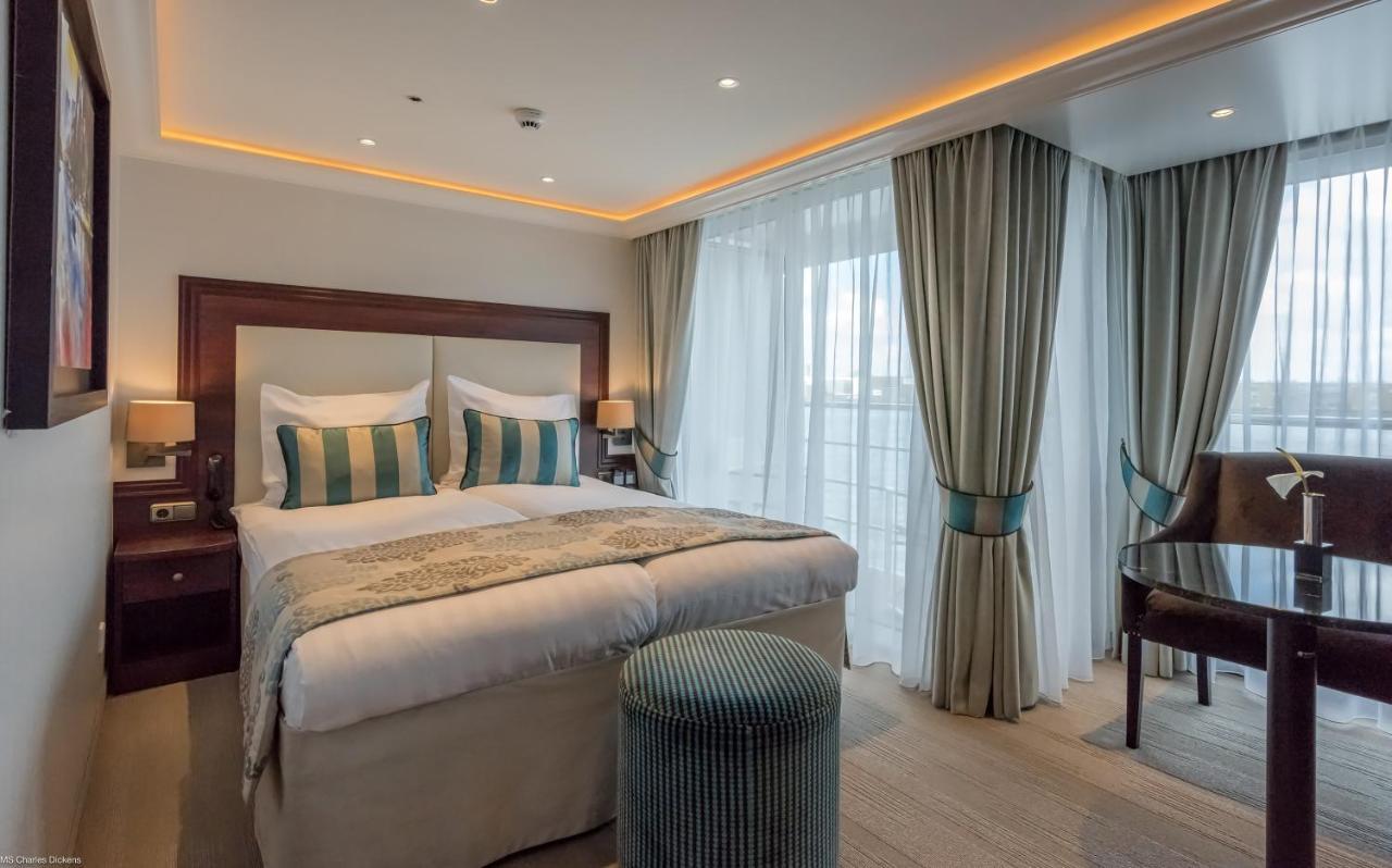 Select Ms Charles Dickens Neuss Hotel Ngoại thất bức ảnh