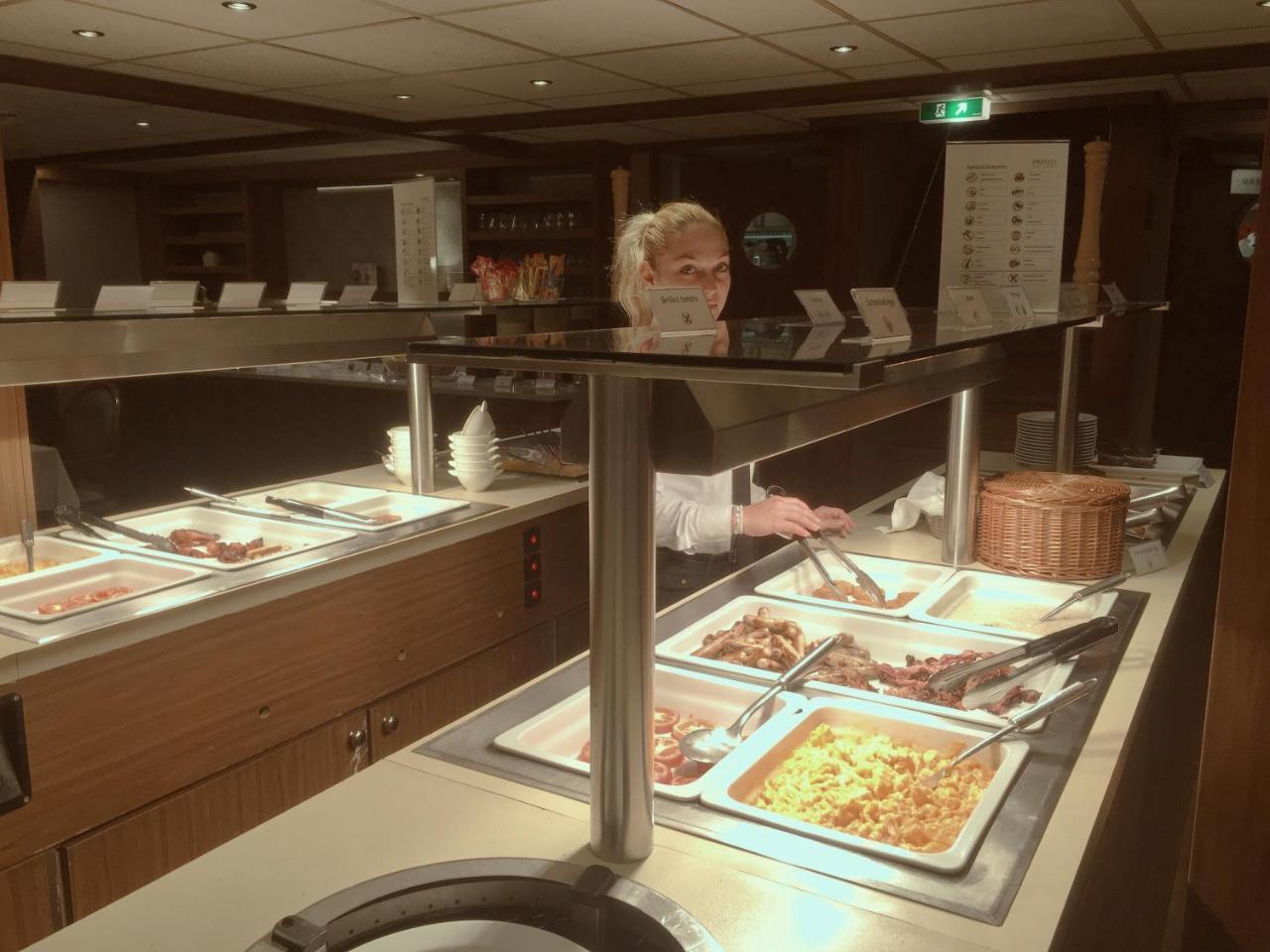 Select Ms Charles Dickens Neuss Hotel Ngoại thất bức ảnh