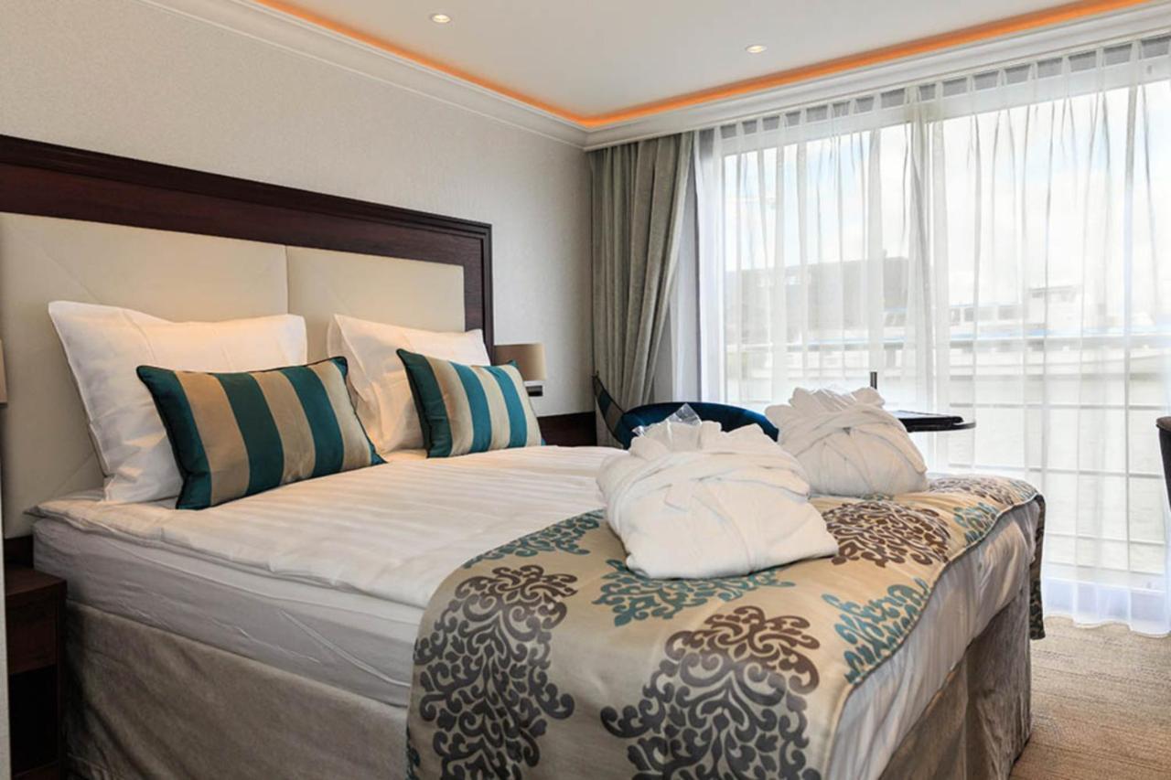 Select Ms Charles Dickens Neuss Hotel Ngoại thất bức ảnh